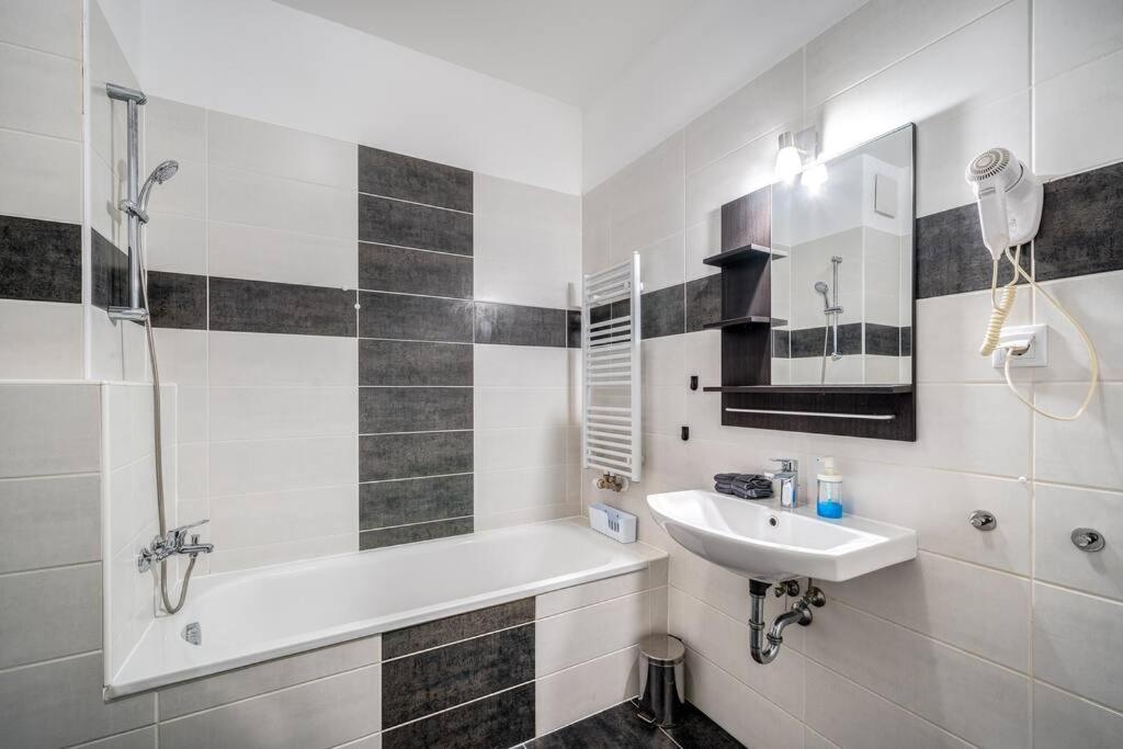Elagant City Nest Two Budapest Extérieur photo
